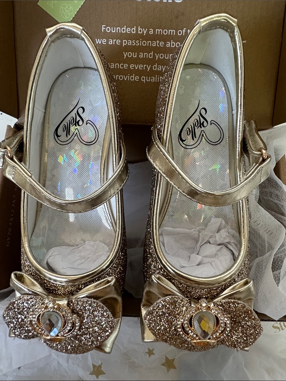 Stellah Girls Metallic Gold Glitter Crown Mary Jane Flats - Picture 3 of 10